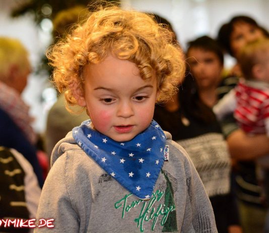 Weihnachtliche Familienfeier bei Dr. Al-Hami 11-12-2016 Weihnachtliche Familienfeier bei Dr. Al-Hami 11-12-2016