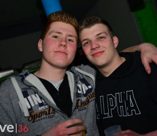 1 € School out PartySpecial 28.03.2013 - Weitere Bilder von mir findet ihr unter www.shooting-star.eu