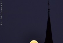 yellow moon vor lauter #WM fast den gelben Mond übersehen... #Fulda #Mond #Moon #Leroymike