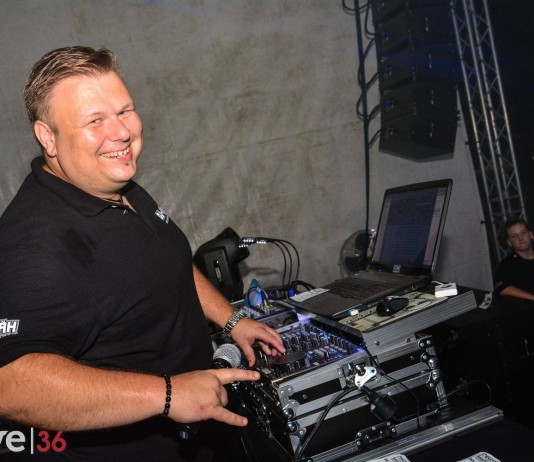 Dschungel Party mit DJ MÄH Höf und Haid