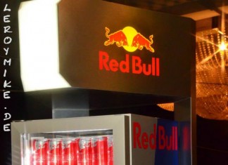 Red Bull LOCAL HERO – Live DJ Battle Red Bull LOCAL HERO - Live DJ Battle Weitere Bilder findest du unter www.shooting-star.eu einfach regelmäßig vorbei schauen und auf dem Laufenden bleiben.