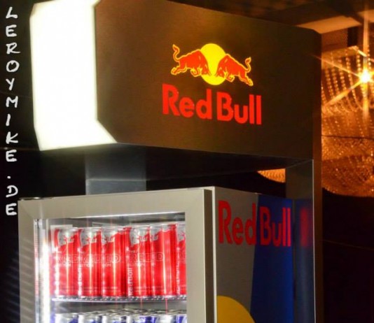 Red Bull LOCAL HERO – Live DJ Battle Red Bull LOCAL HERO - Live DJ Battle Weitere Bilder findest du unter www.shooting-star.eu einfach regelmäßig vorbei schauen und auf dem Laufenden bleiben.