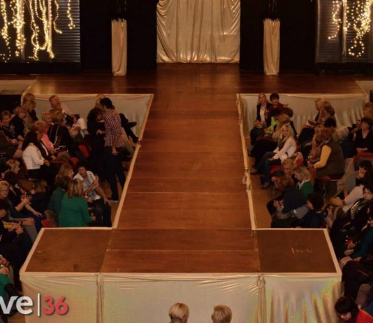 Schneider Fashionshow mit DJMäh Schneider Fashionshow mit DJMäh Weitere Bilder findest du unter www.shooting-star.eu einfach regelmäßig vorbei schauen und auf dem Laufenden bleiben.